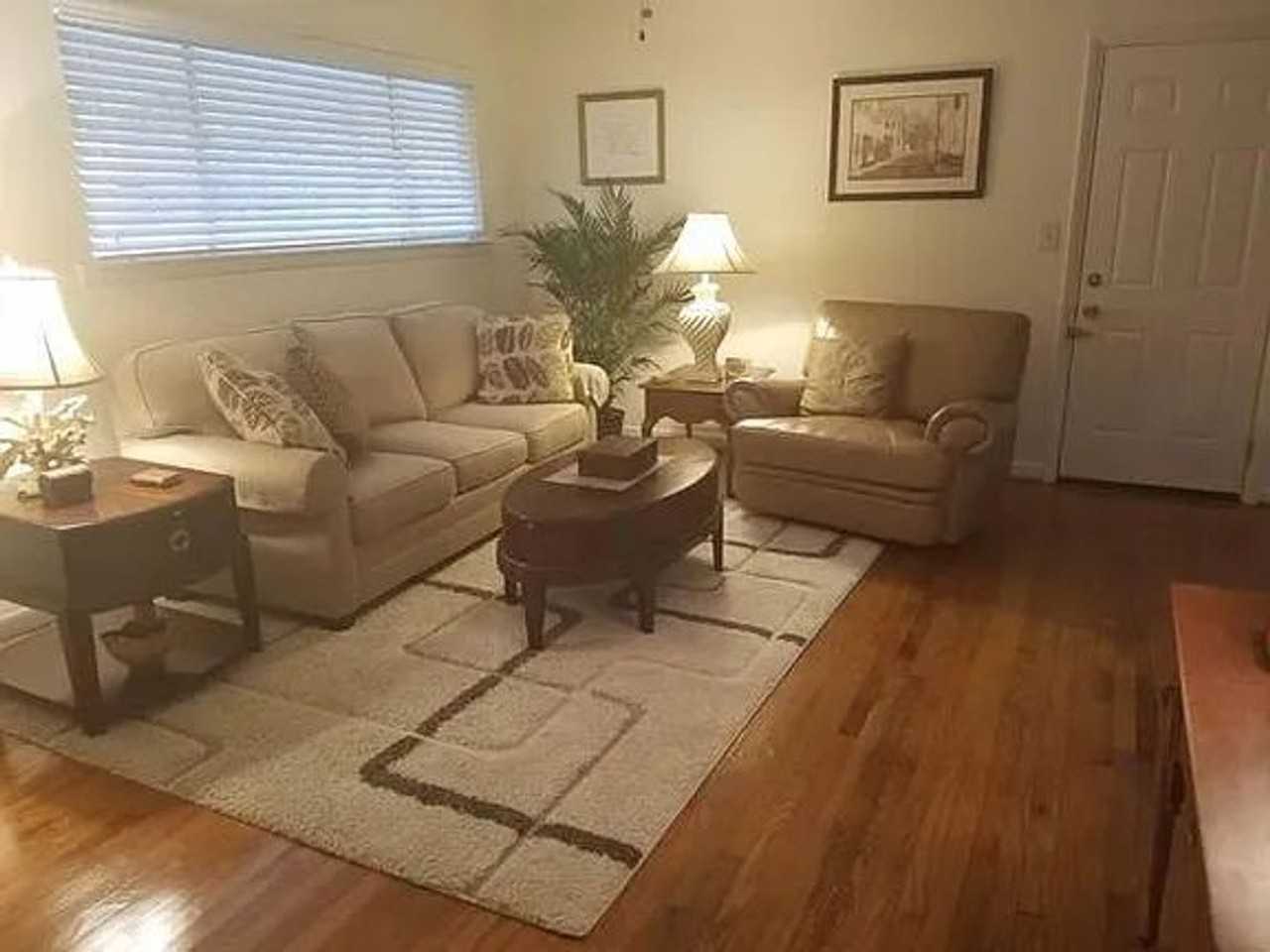 628 Jackson Blvd - Photo 3 of 4