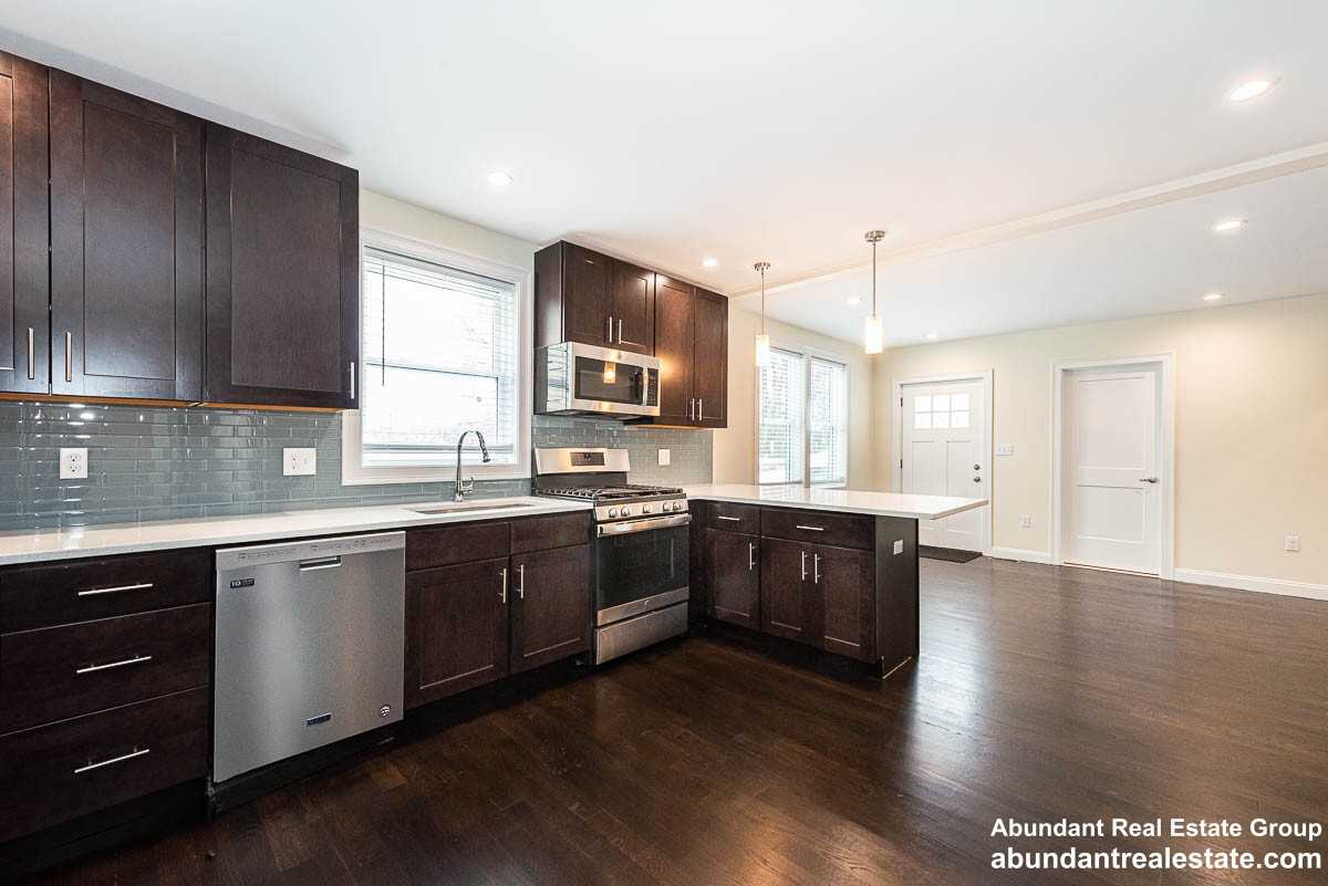 10 Marion St #2 - Photo 4 of 37