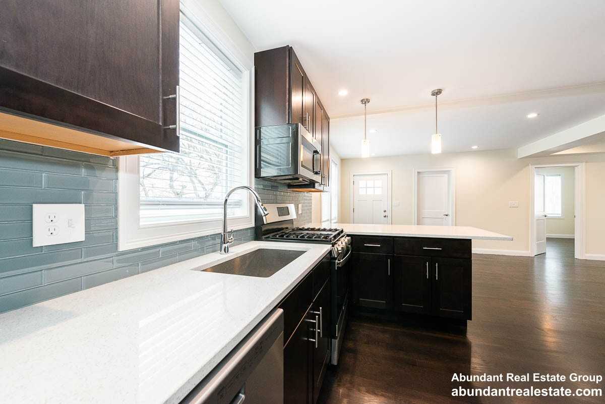 10 Marion St #2 - Photo 6 of 37