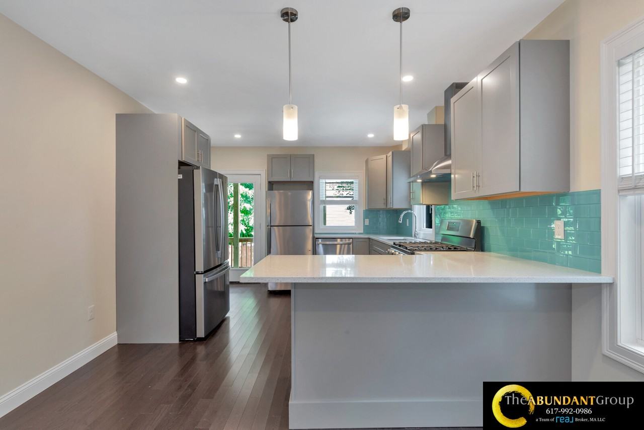 161 4th St #1 - Photo 3 of 43