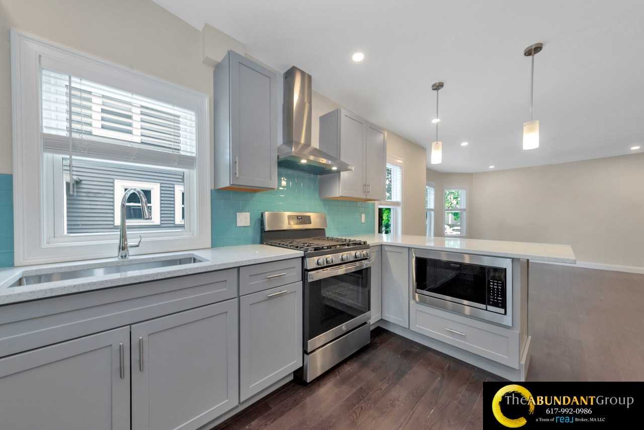 161 4th St #1 - Photo 7 of 43