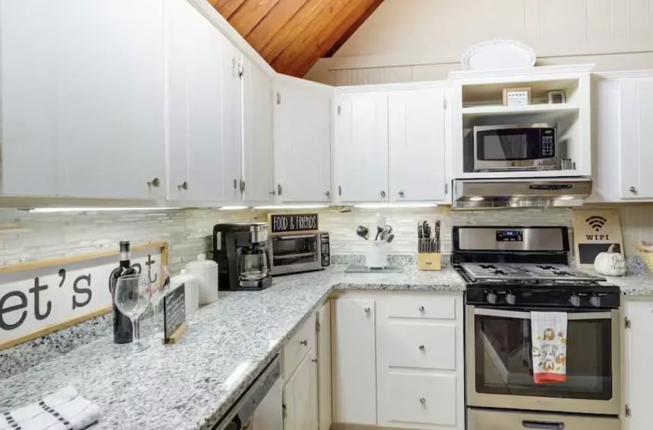 104 Oak Rd #NA - Photo 3 of 23