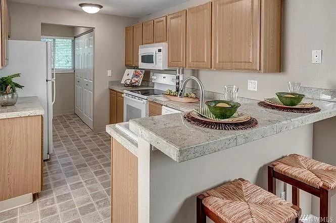 12618 100th Ln Ne #J148 - Photo 2 of 24