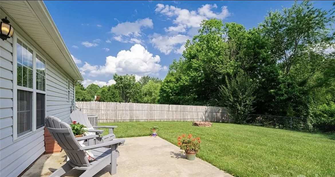 1026 Thorncrest Dr #NA - Photo 6 of 49