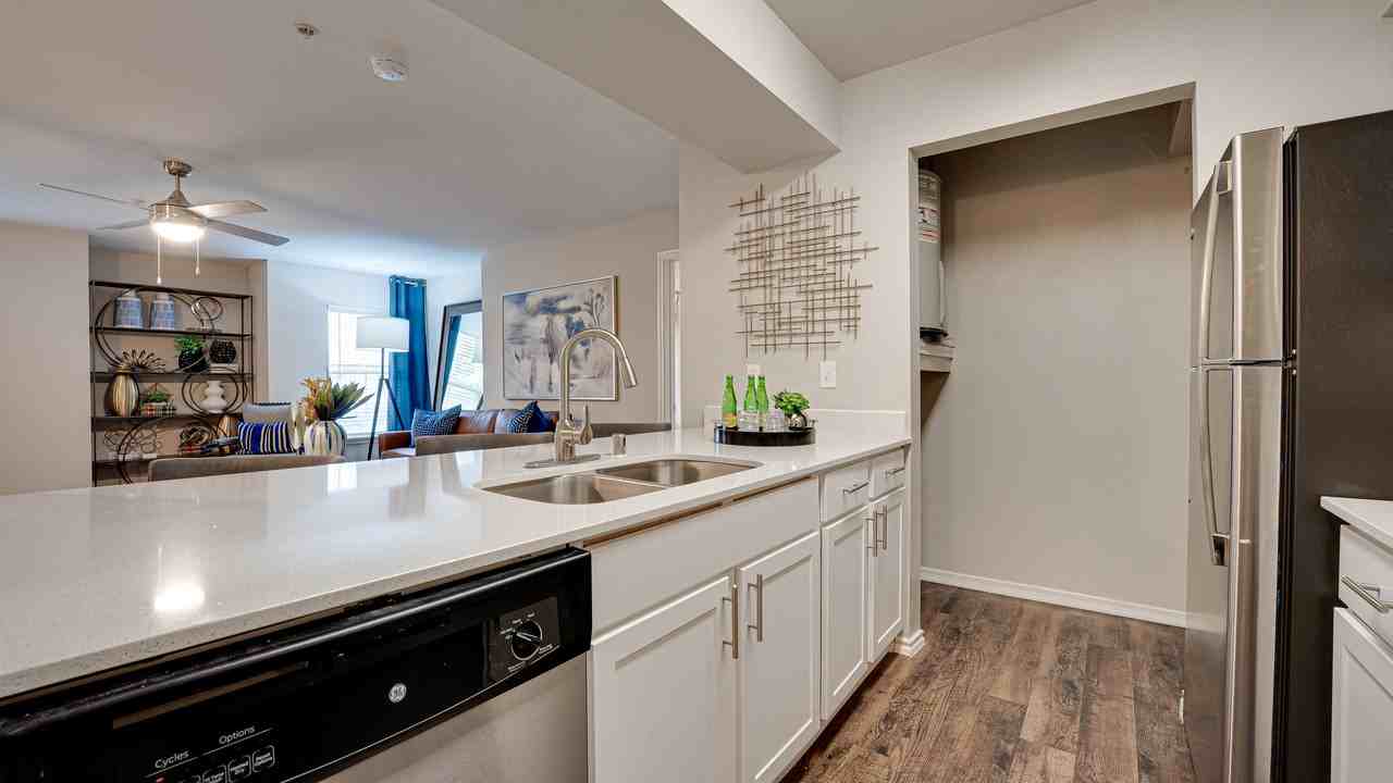 Knox Allen Station - Photo 5 of 42