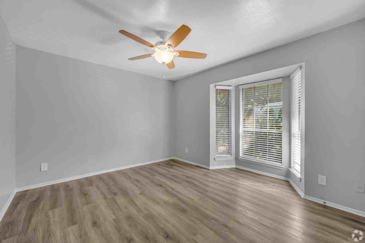 Cottonwood - Photo 5 of 22