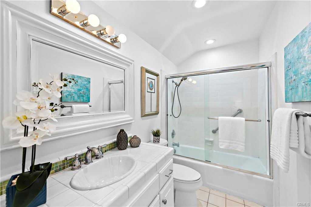 2768 Hillview Dr #17 - Photo 2 of 8