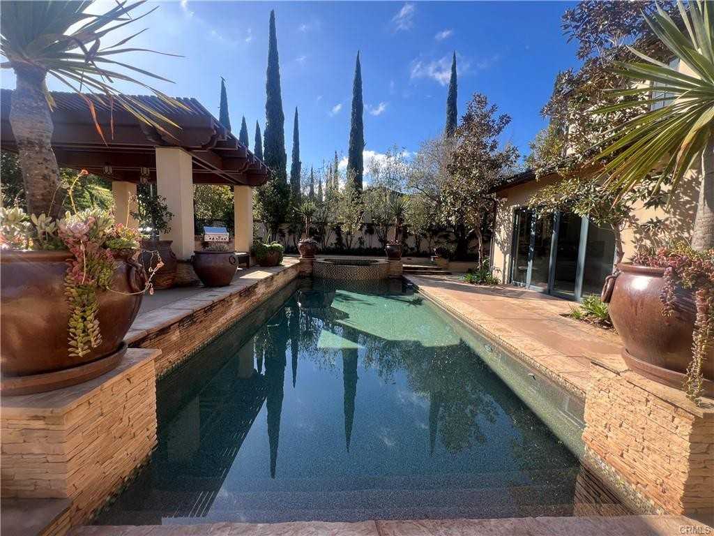 26 Vernal Spg - Photo 2 of 6