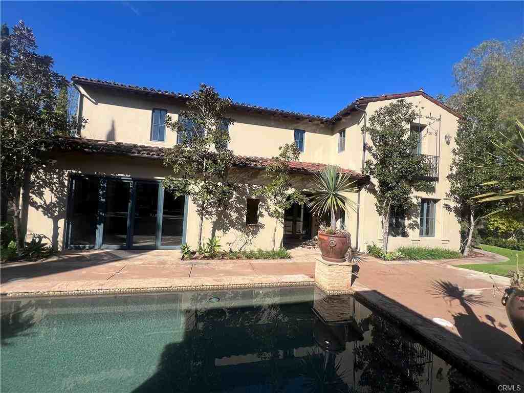 26 Vernal Spg - Photo 3 of 6