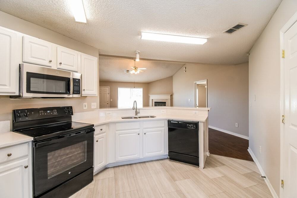 1379 Spanish Needle Ct - Photo 7 of 16