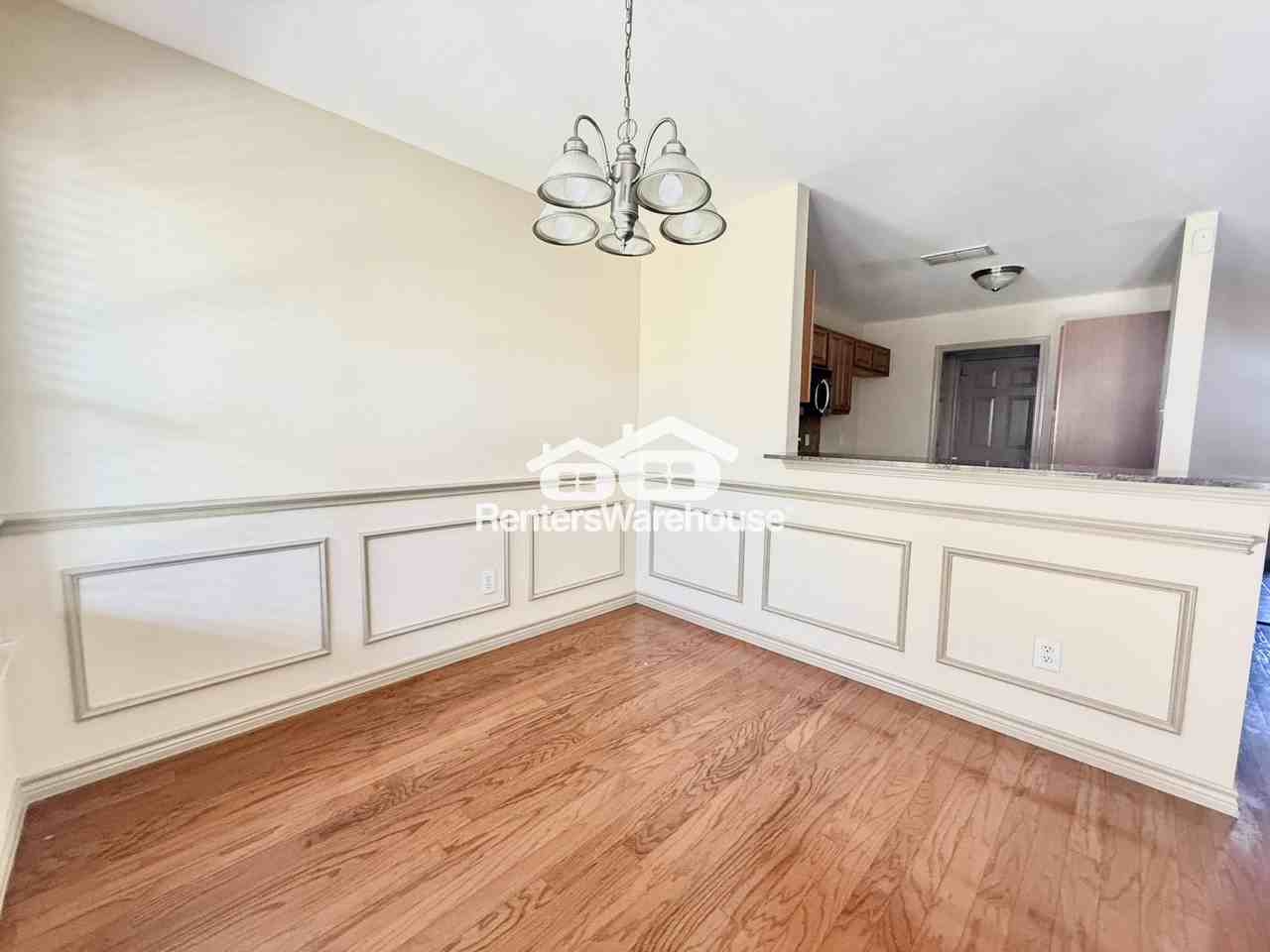3905 Fernando Dr - Photo 3 of 13