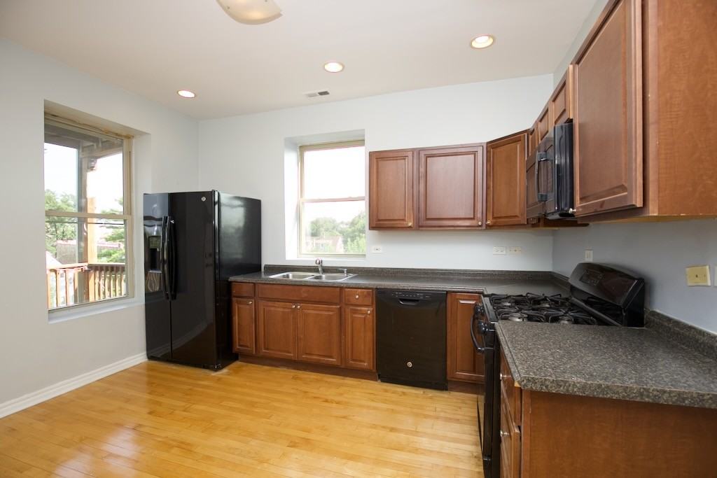 2537 N Kildare Ave #3 - Photo 4 of 21