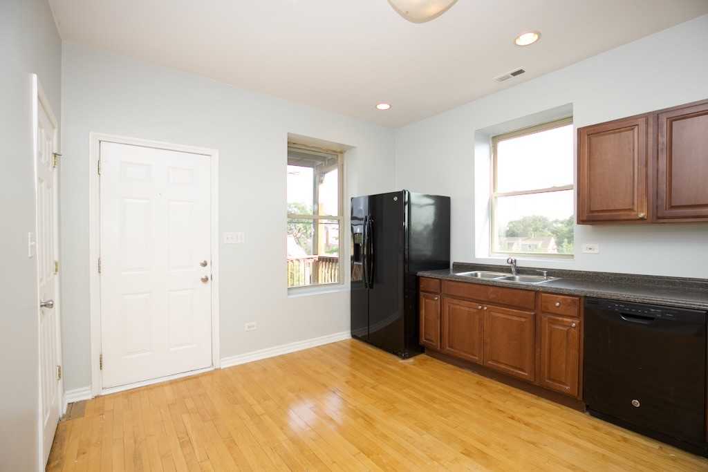 2537 N Kildare Ave #3 - Photo 5 of 21