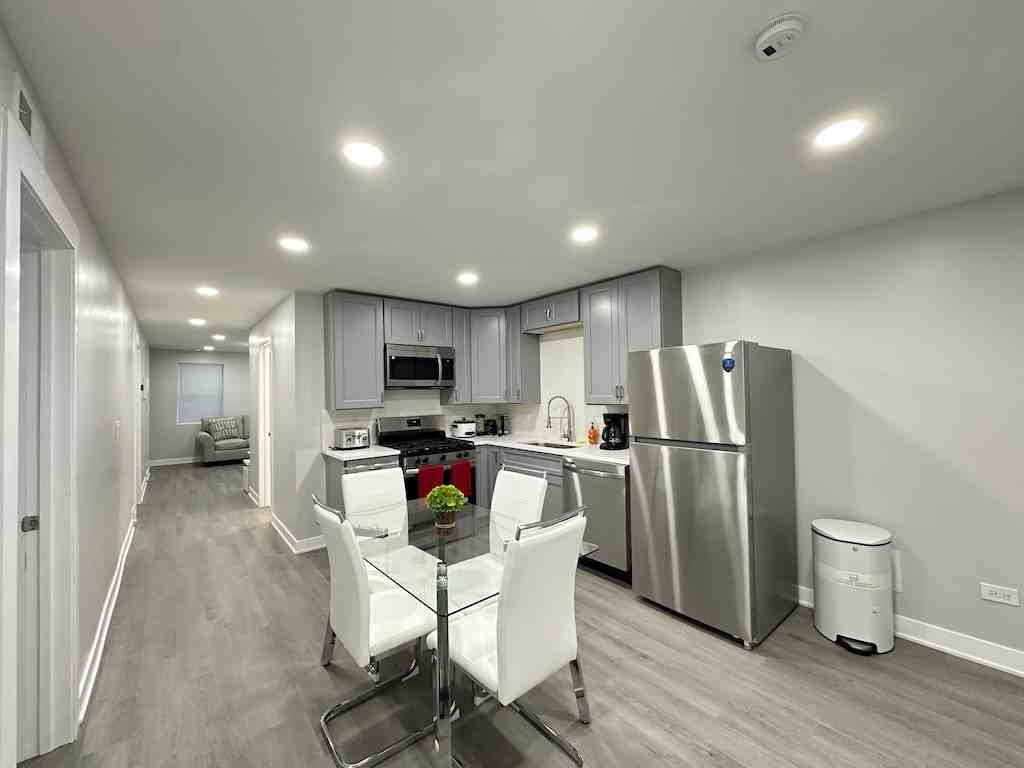 1937 W Grand Ave #1 - Photo 2 of 21