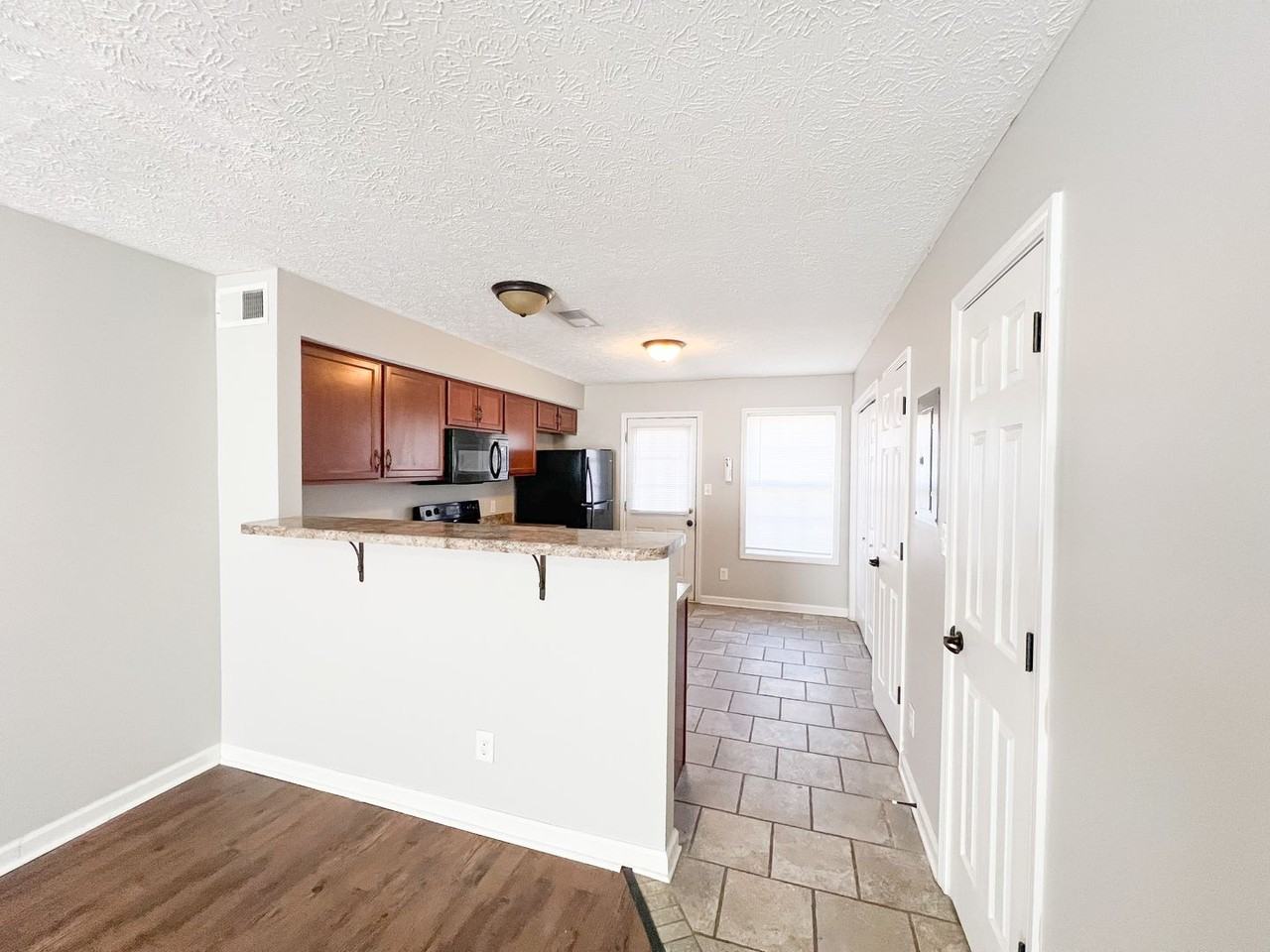 517 Patriot Park Ct - Photo 5 of 13