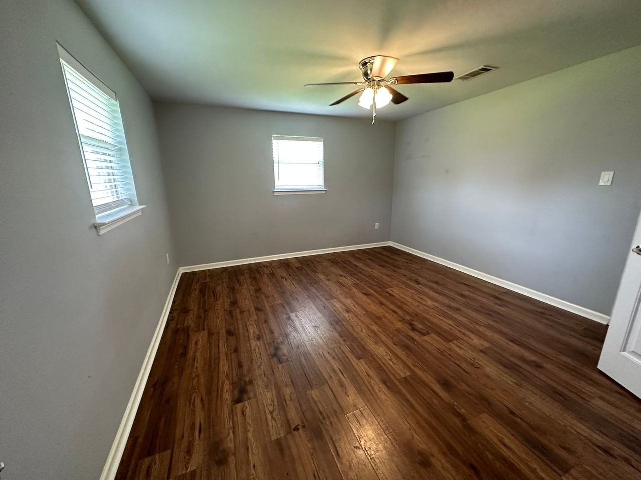 8378 Robert St - Photo 4 of 19