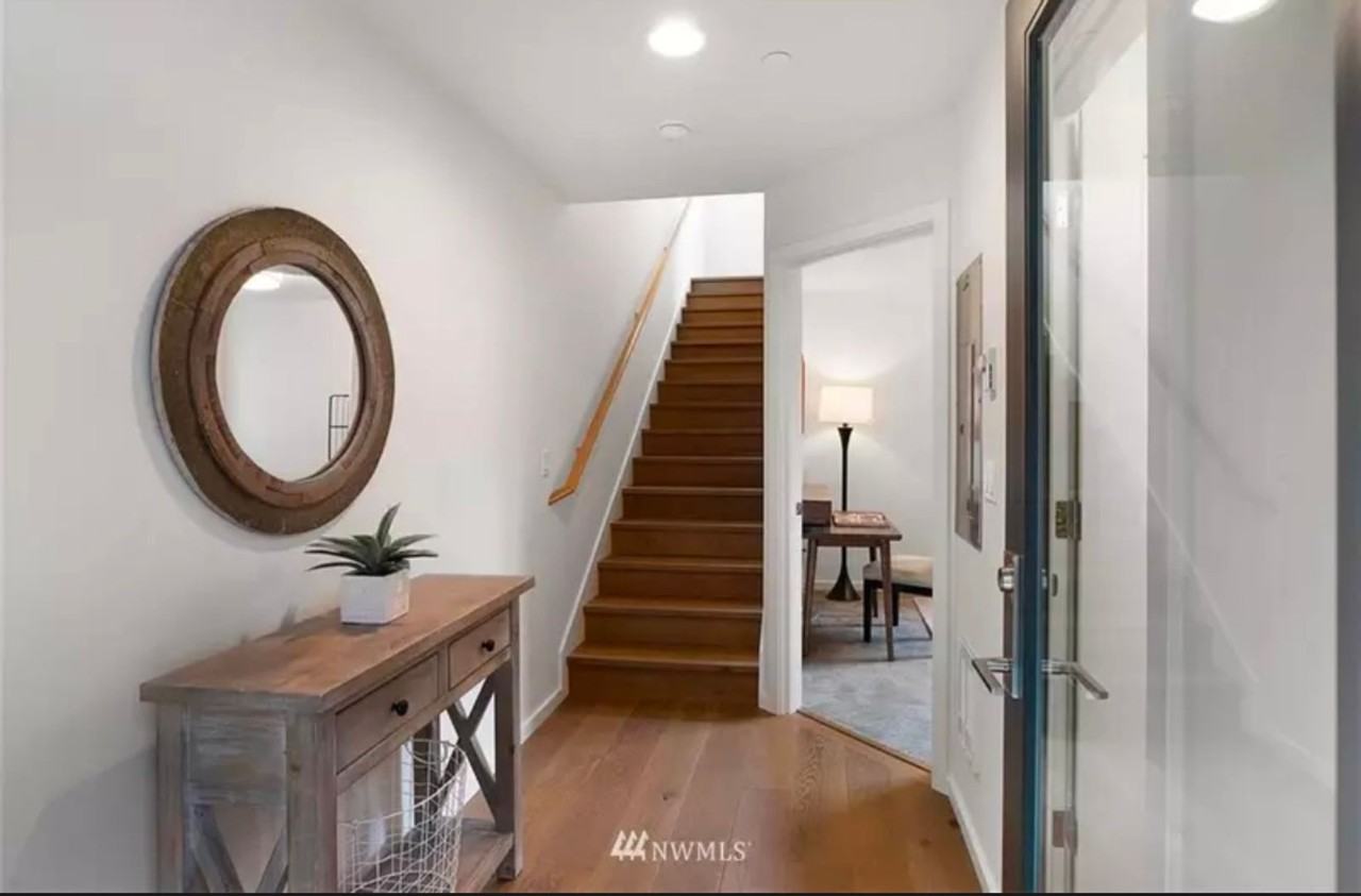 128A 17th Ave E - Photo 2 of 28