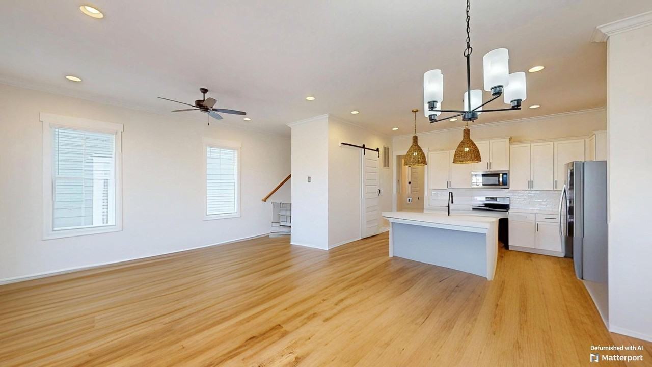 202 Northlake St - Photo 6 of 33