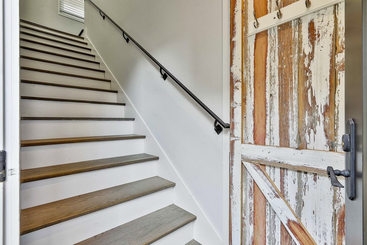 170 Heatherden Avenue - Photo 2 of 18