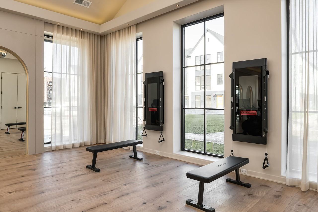 Encore at the Grove - Photo 2 of 34