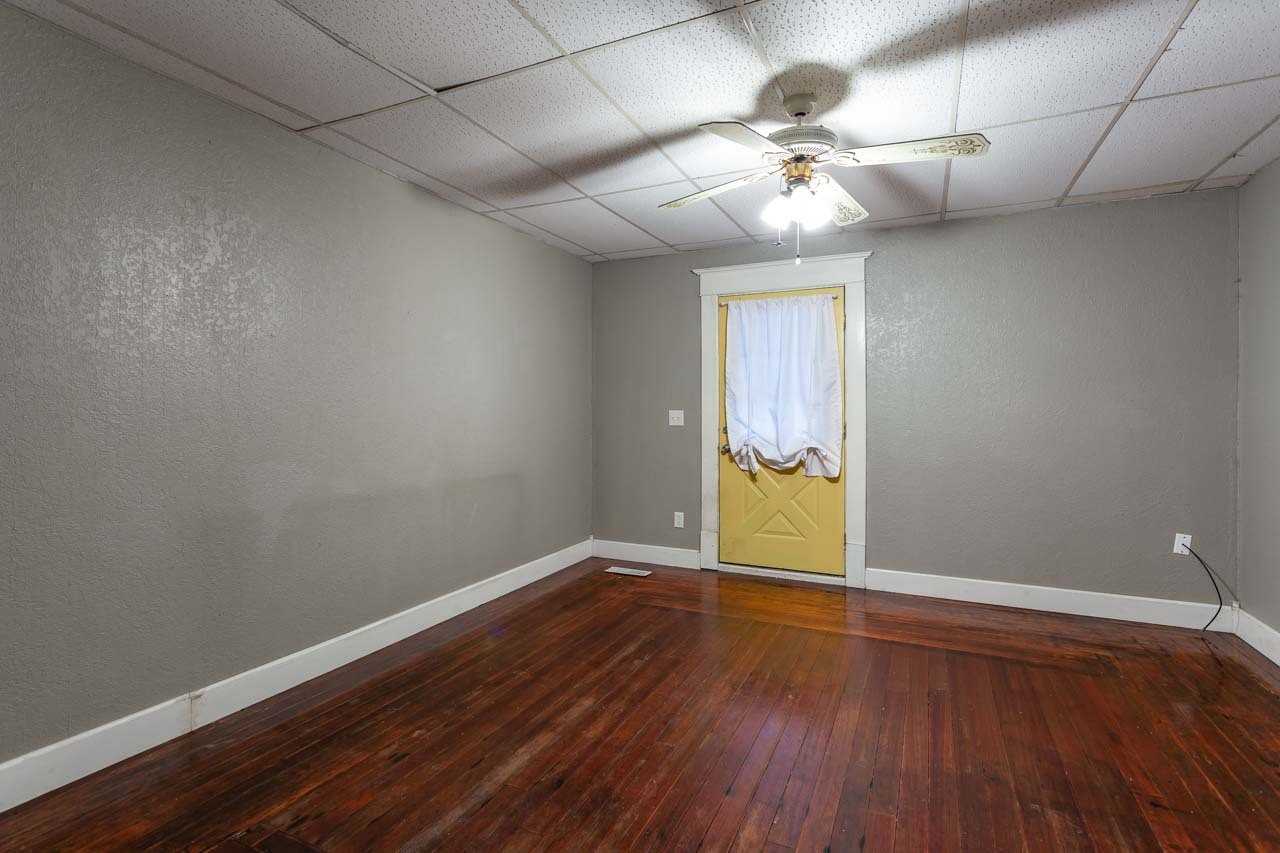 1555 S Wichita Apt A - Photo 2 of 29