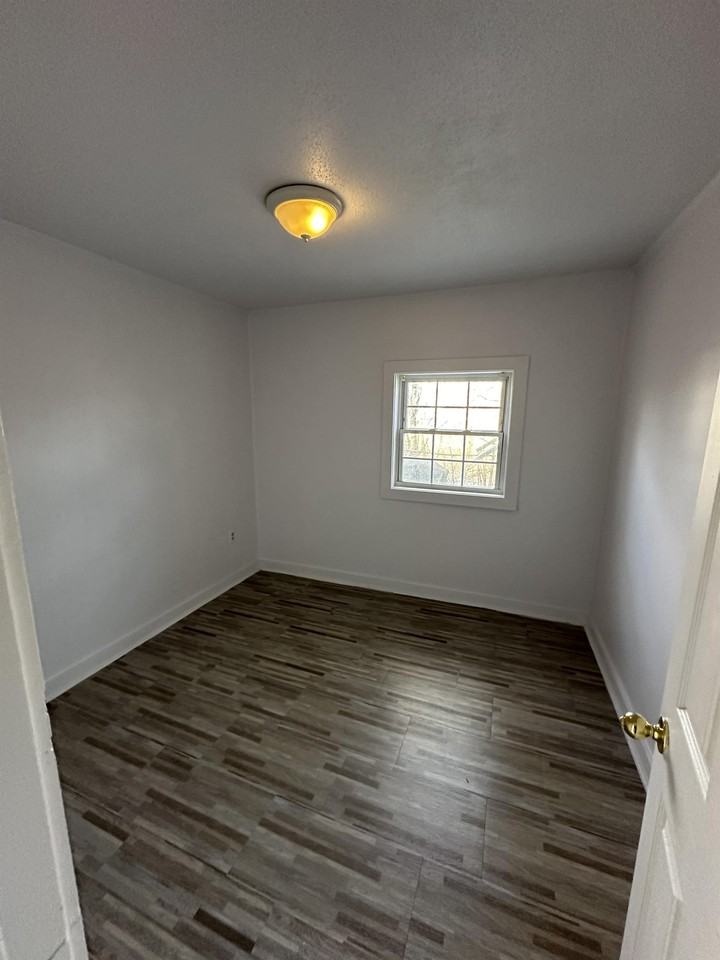 210 DERBY DYCT LLC - Photo 3 of 19