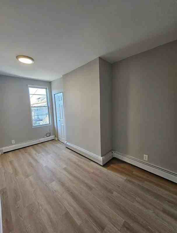 231 Clark Pl - Photo 2 of 8