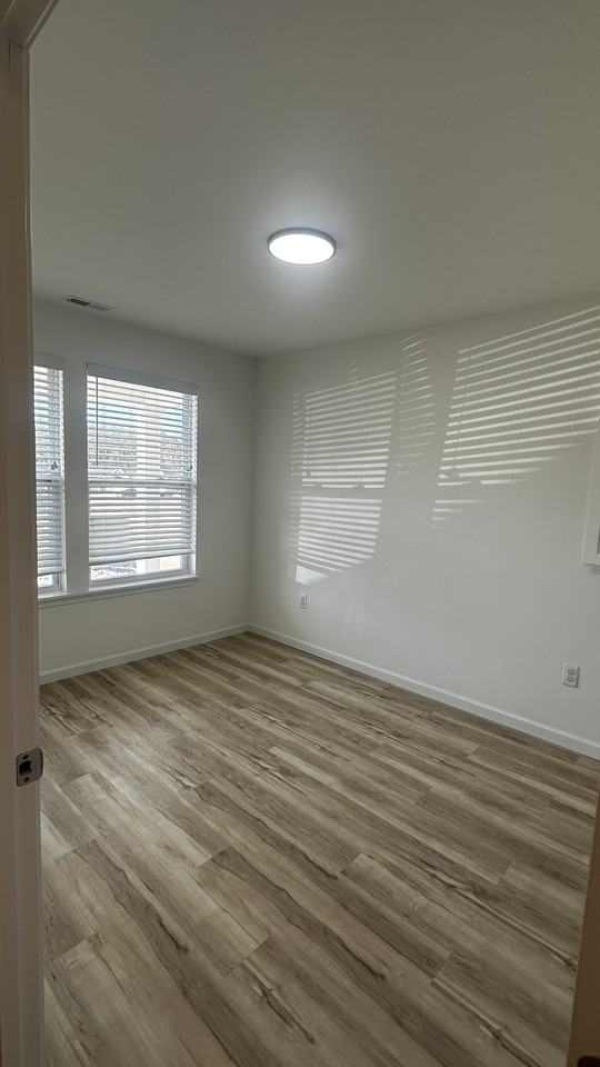 922 Osage Villa Ct #NA - Photo 2 of 19