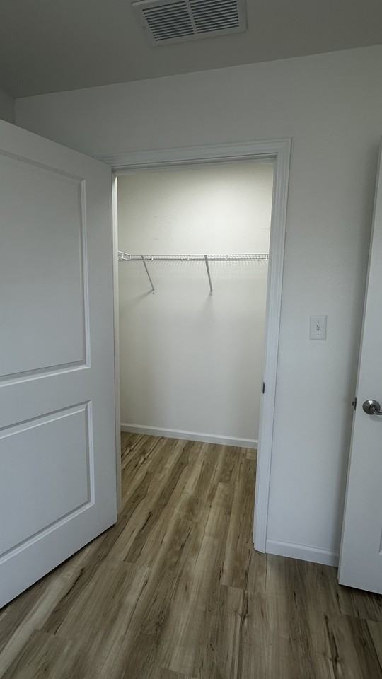 922 Osage Villa Ct #NA - Photo 3 of 19