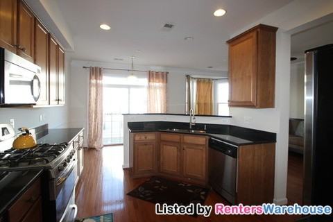 2507 Einstein St - Photo 3 of 15