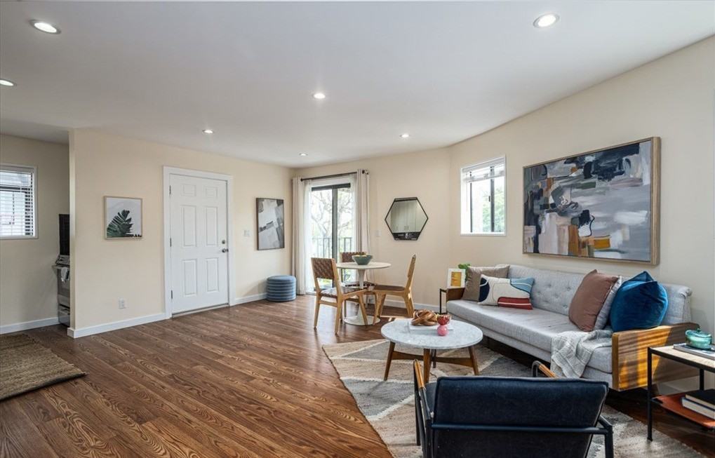 3245 Altura Ave #1 - Photo 2 of 8