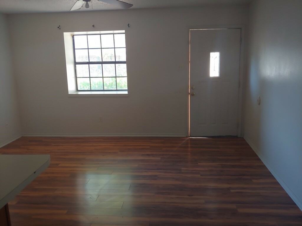 817 Mulberry St #D - Photo 3 of 7