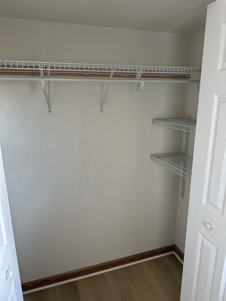 217 Washington Ct #217 - Photo 3 of 26