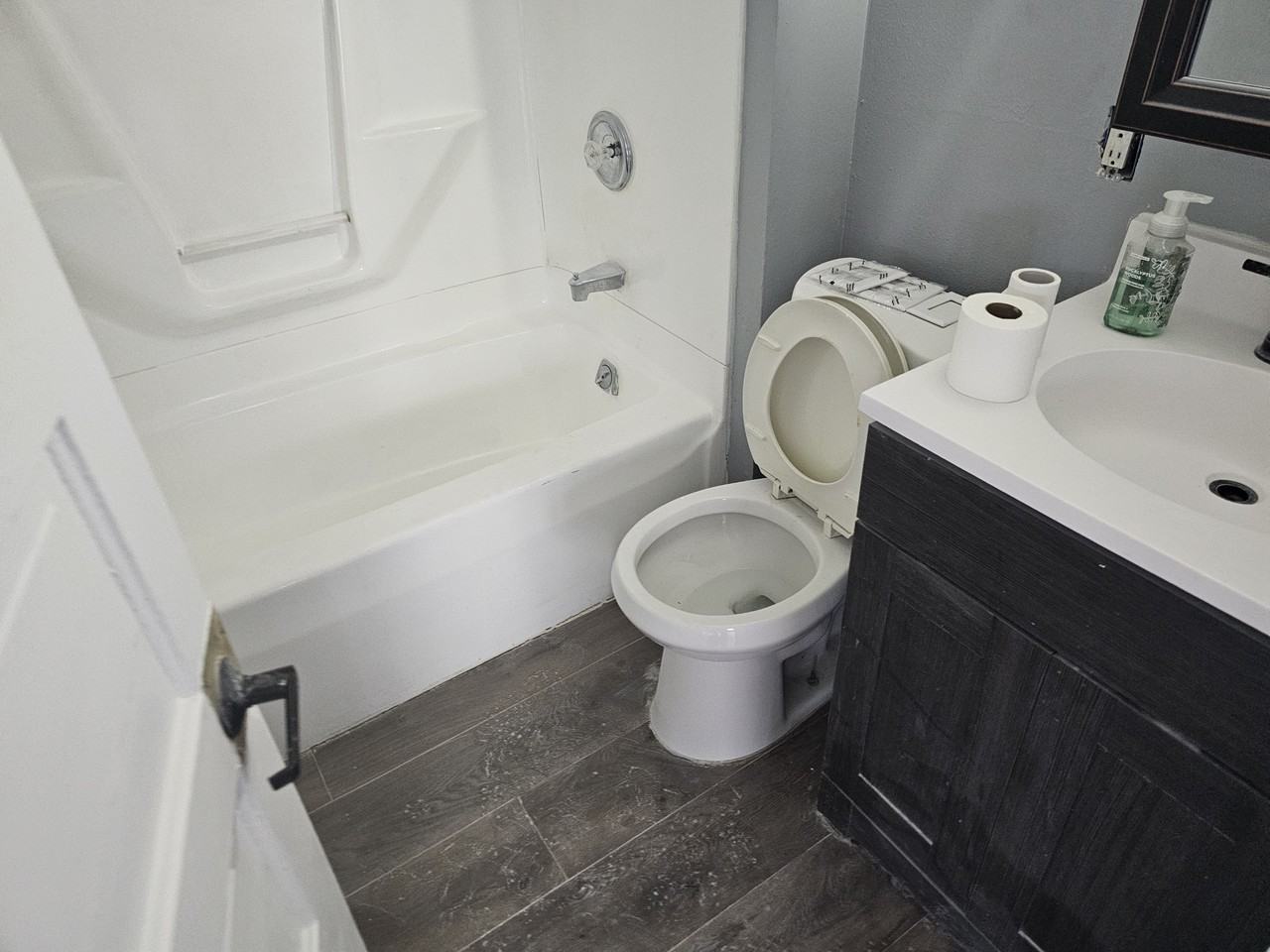 924 Georgia Ave #NA - Photo 3 of 4