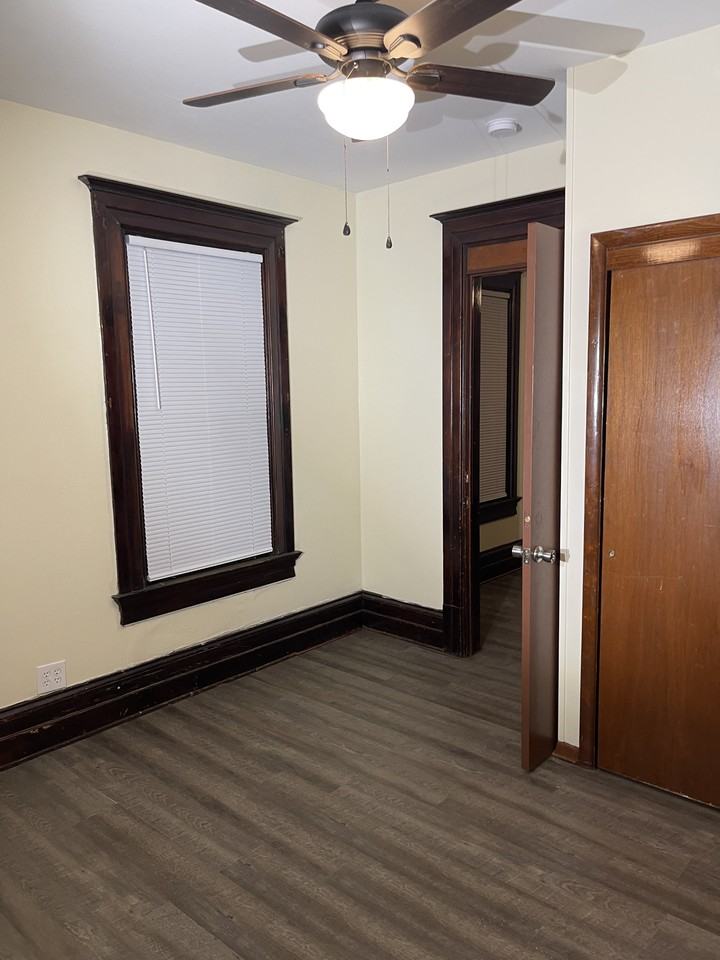121 E Locust St #4 - Photo 2 of 5