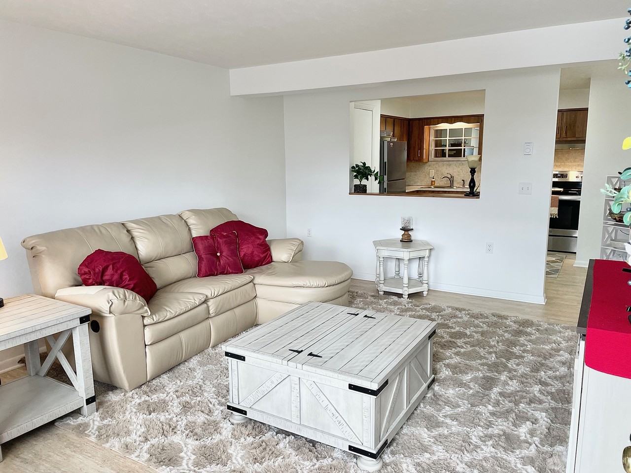 200 Kennedy Dr #9 - Photo 4 of 17