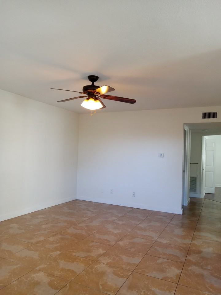 210 6th Ave N #8 - Photo 2 of 12