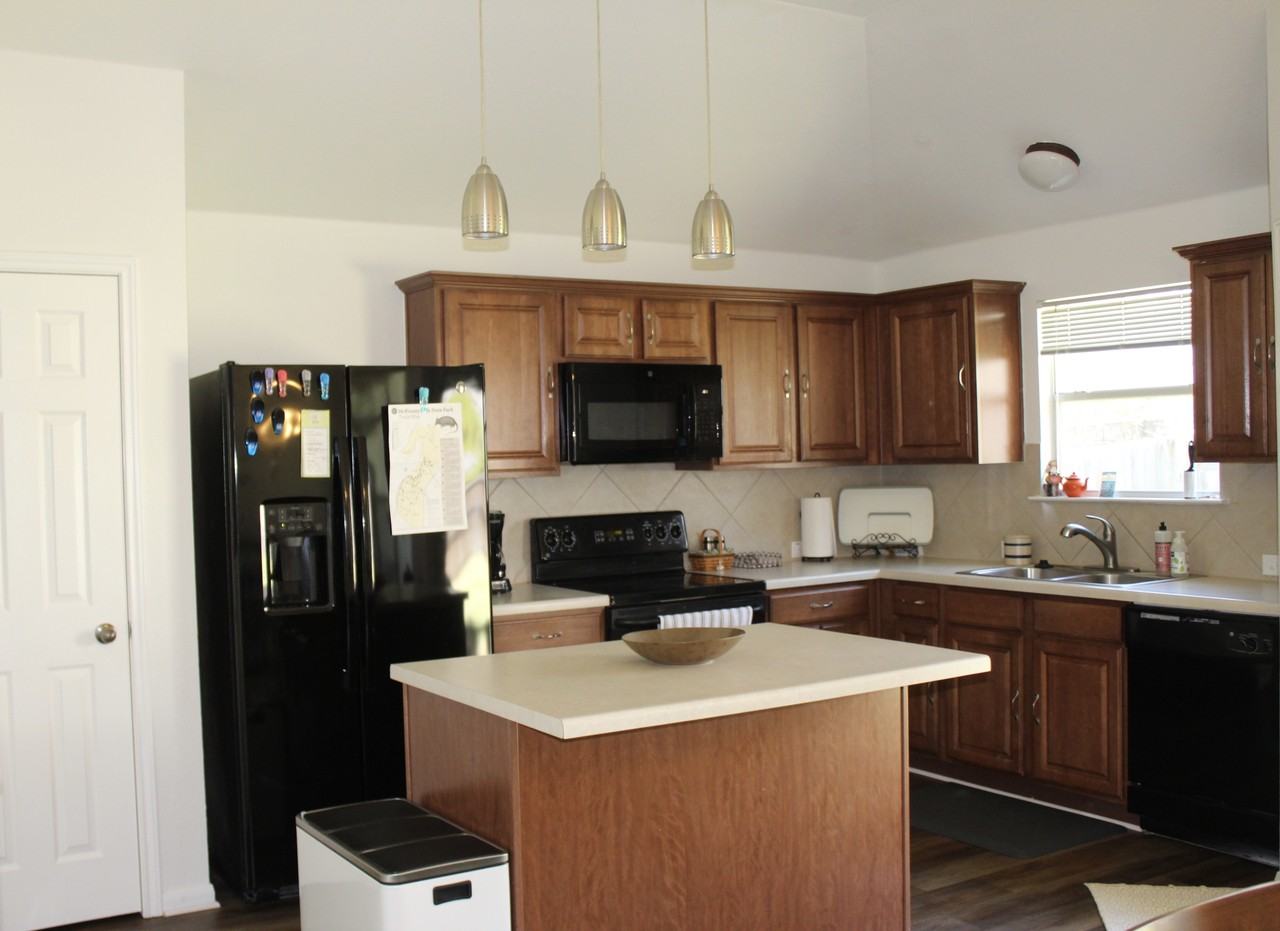 1908 Melissa Oaks Ln #NA - Photo 4 of 20