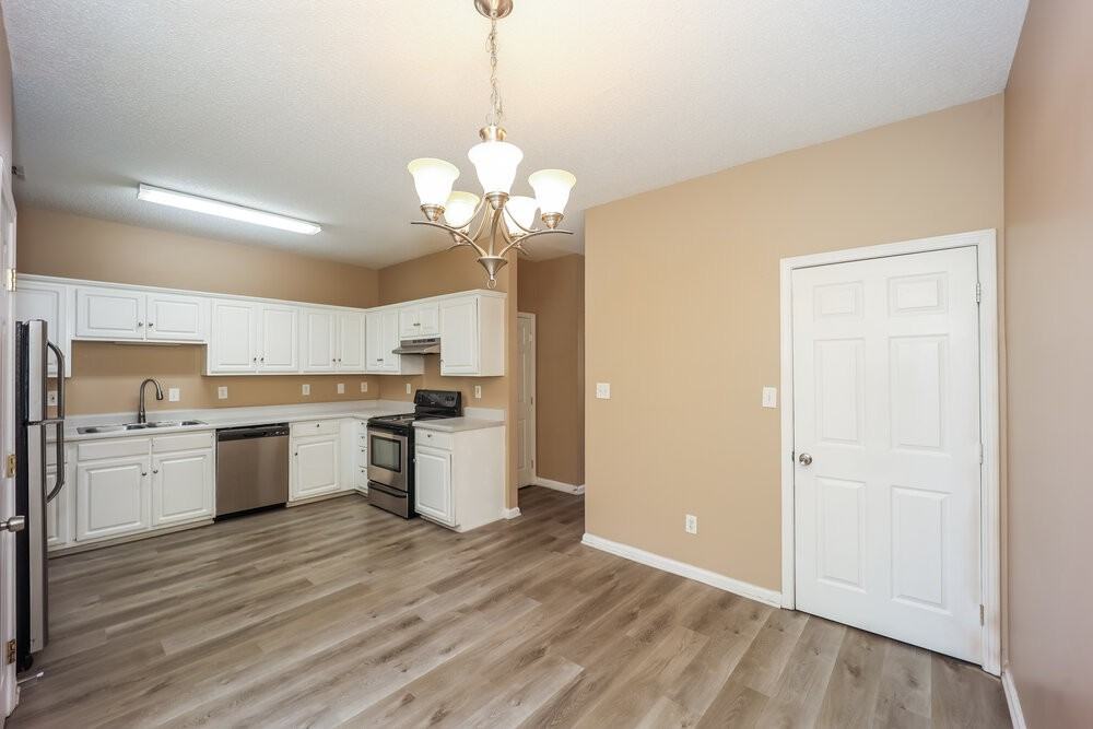 2361 Brianna Dr - Photo 7 of 22