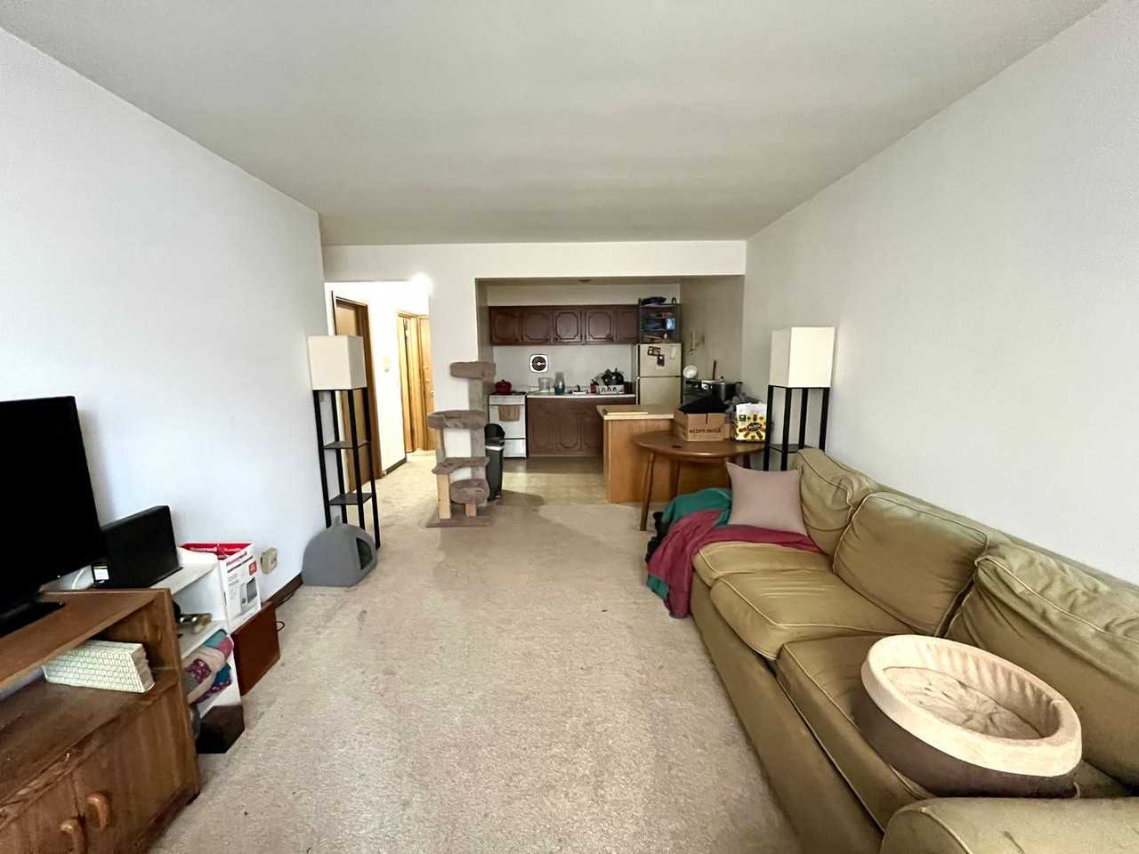 2555 N Farwell Ave - Photo 3 of 17