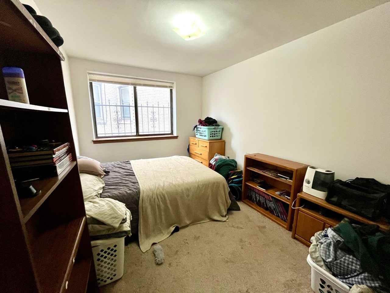 2555 N Farwell Ave - Photo 5 of 17