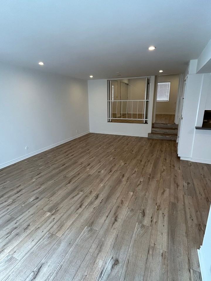 Kings Rd Apartments - Photo 2 of 20