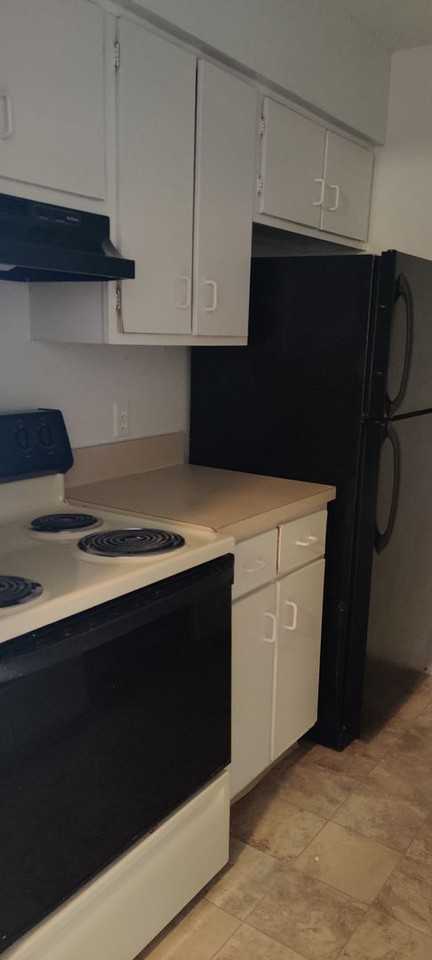 285 Wymore Rd - Photo 7 of 17