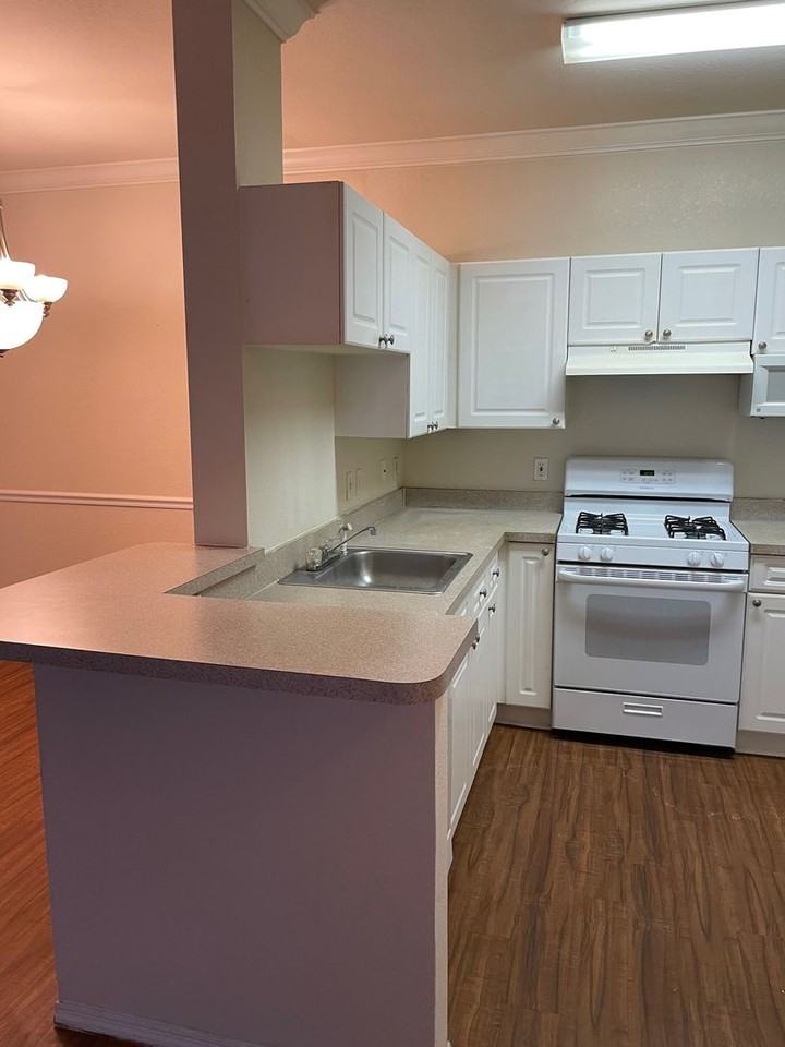 3379 S Kirkman Rd - Photo 2 of 21