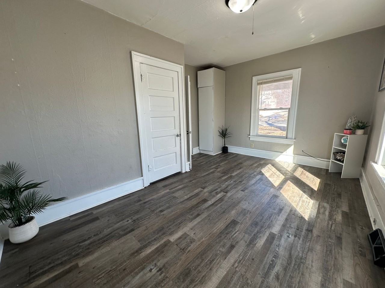 723 West Parker Street - Photo 3 of 26