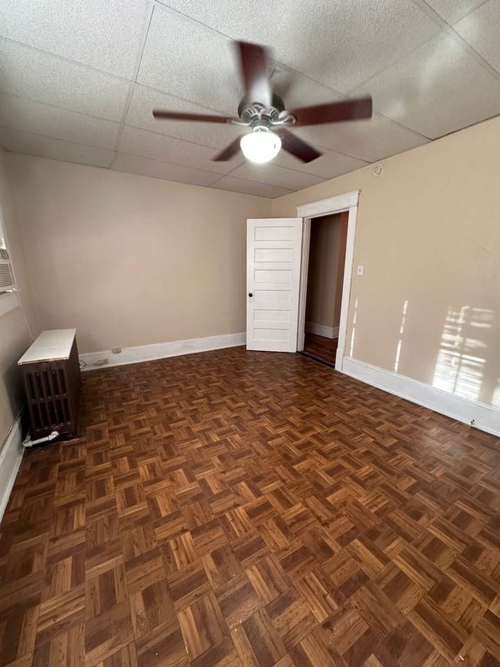 713 S Court St - Photo 6 of 15