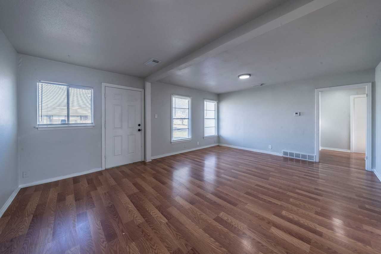 7477 Aberdeen Dr - Photo 2 of 16