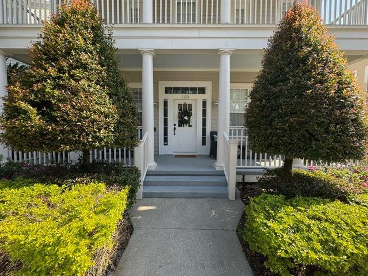 1128 Rush St - Photo 3 of 38