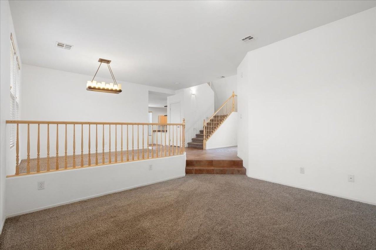 9012 Rendon St - Photo 5 of 20