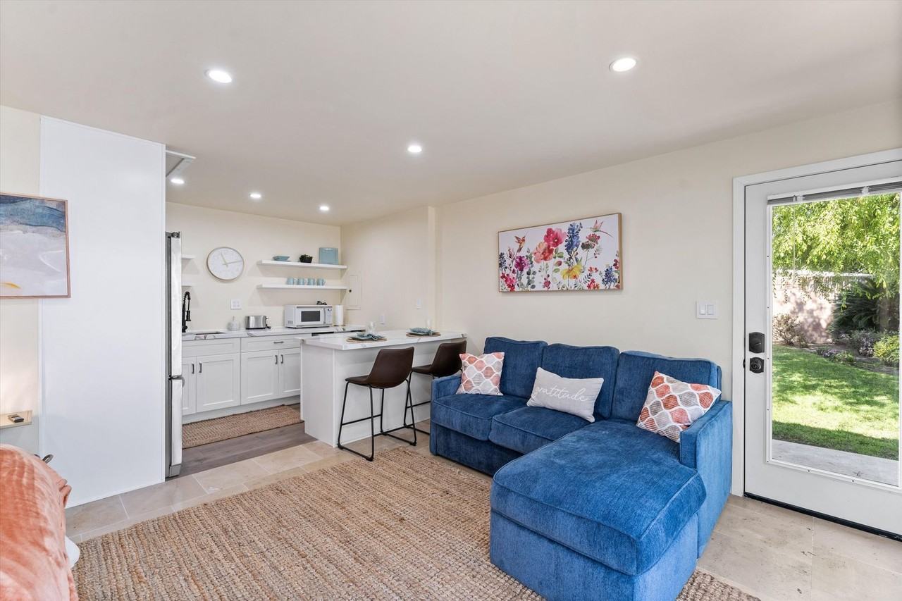 1816 N Bellflower Blvd - Photo 3 of 14